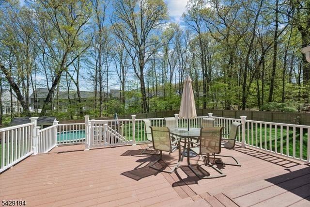 11 Knoll Dr, Denville Twp., NJ 07866