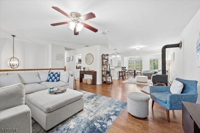 11 Knoll Dr, Denville Twp., NJ 07866