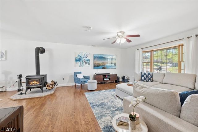 11 Knoll Dr, Denville Twp., NJ 07866