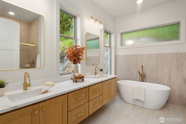 1030 Tinas Coma Drive, Burlington, WA 98233