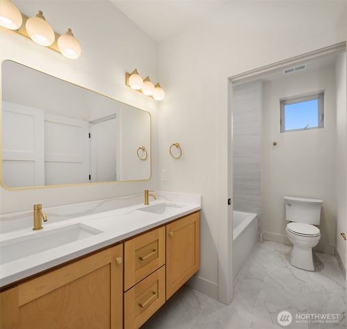 1030 Tinas Coma Drive, Burlington, WA 98233