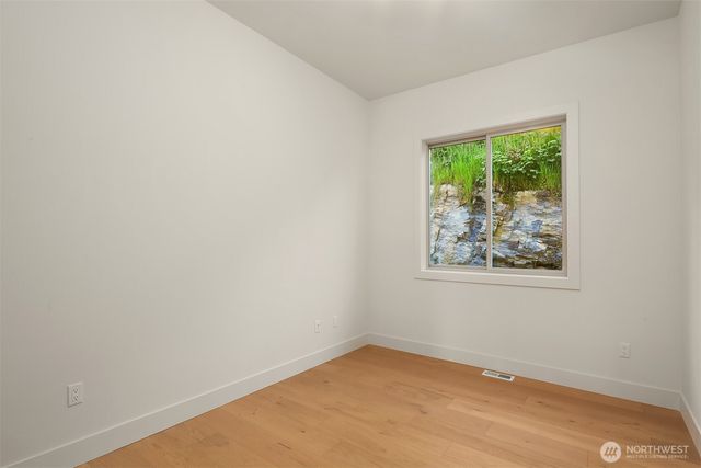 1030 Tinas Coma Drive, Burlington, WA 98233