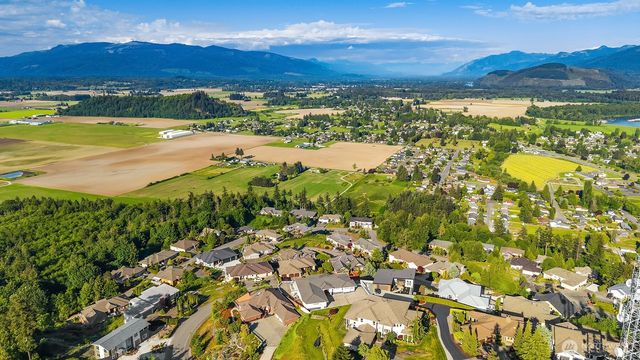 1030 Tinas Coma Drive, Burlington, WA 98233