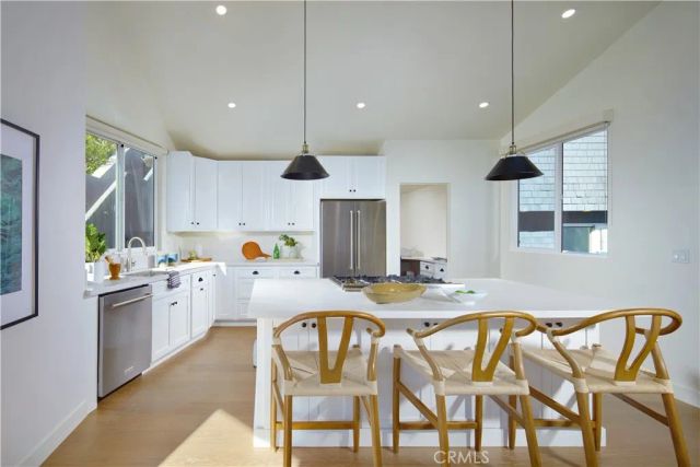 31702 Seacliff Drive, Laguna Beach, CA 92651