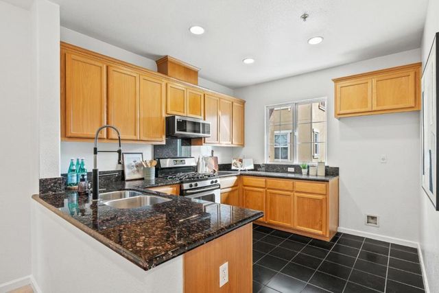 2382 Winepol Loop, San Jose, CA 95125