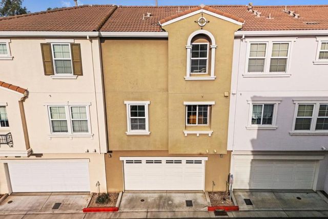 2382 Winepol Loop, San Jose, CA 95125