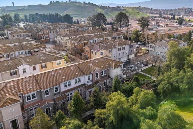 2382 Winepol Loop, San Jose, CA 95125