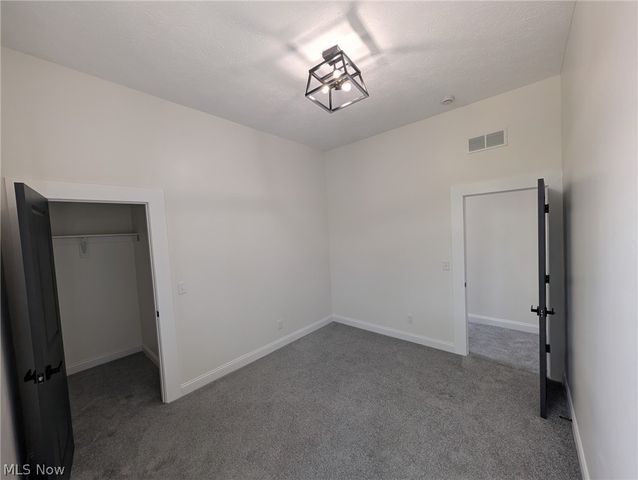 2900 York Avenue, Cleveland, OH 44113