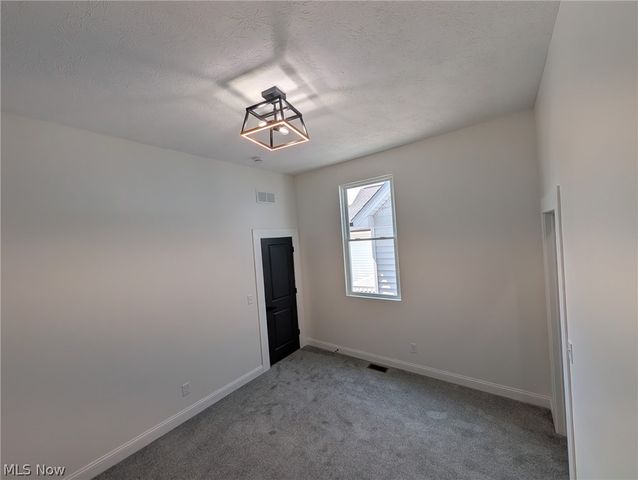 2900 York Avenue, Cleveland, OH 44113