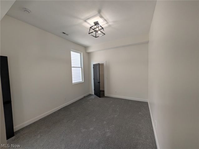 2900 York Avenue, Cleveland, OH 44113