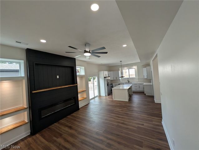 2900 York Avenue, Cleveland, OH 44113