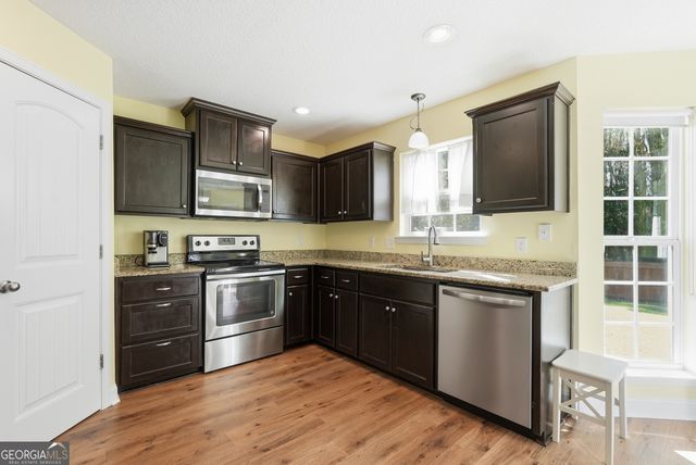 705 Highgrove Court, Hinesville, GA 31313