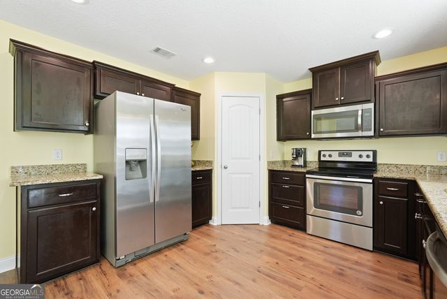 705 Highgrove Court, Hinesville, GA 31313