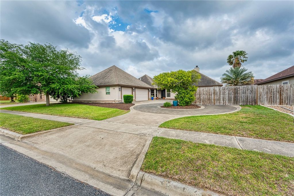 1813 Ezekiel Ct, Corpus Christi, TX 78418