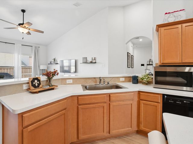 6527 Portside Ridge Lane, Dallas, TX 75249