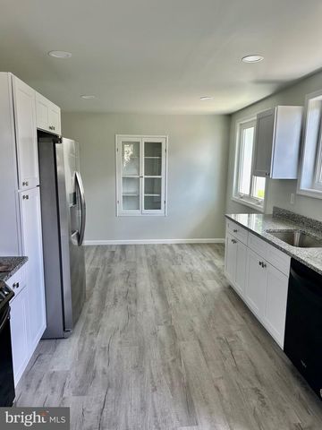 109 CORAL AVE, Mount Laurel, NJ 08054