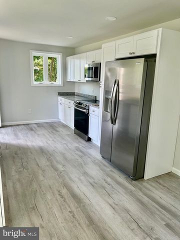 109 CORAL AVE, Mount Laurel, NJ 08054