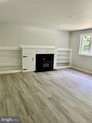109 CORAL AVE, Mount Laurel, NJ 08054