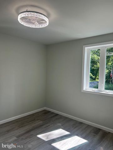 109 CORAL AVE, Mount Laurel, NJ 08054