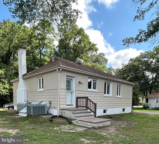 109 CORAL AVE, Mount Laurel, NJ 08054