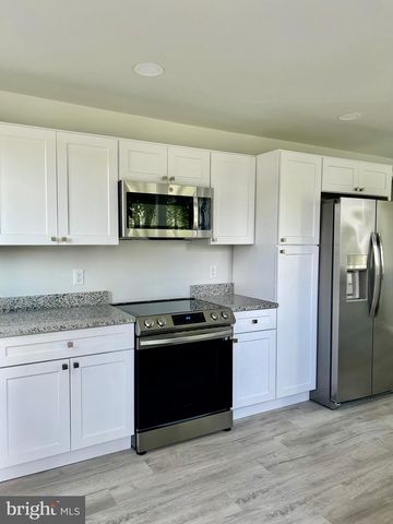 109 CORAL AVE, Mount Laurel, NJ 08054