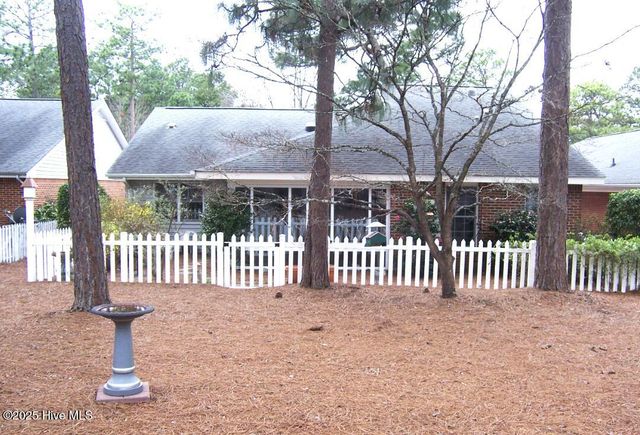 335 Pinehurst Trace Drive, Pinehurst, NC 28374