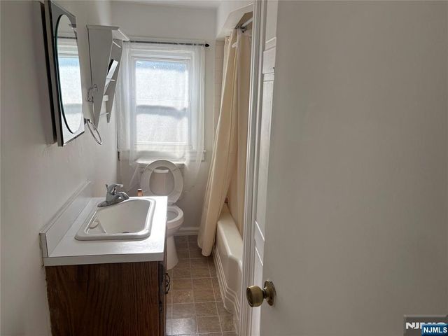 739 Garden Street, Carlstadt, NJ 07072