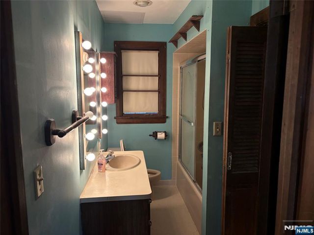 739 Garden Street, Carlstadt, NJ 07072