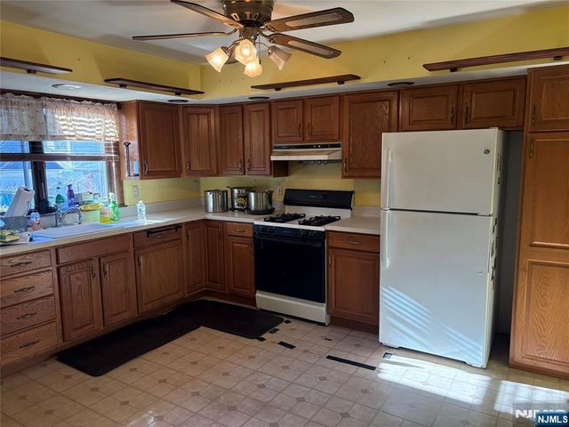 739 Garden Street, Carlstadt, NJ 07072