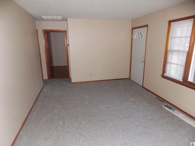 512 Elm Street, Clinton, KY 42031