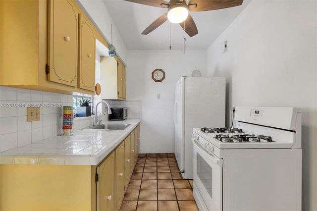 167 W 34th St, Hialeah, FL 33012