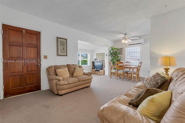 167 W 34th St, Hialeah, FL 33012