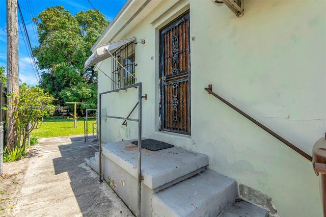 167 W 34th St, Hialeah, FL 33012