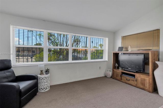 167 W 34th St, Hialeah, FL 33012