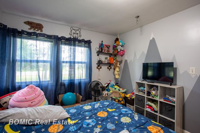 8510 N Genesee Road, Mount Morris, MI 48458