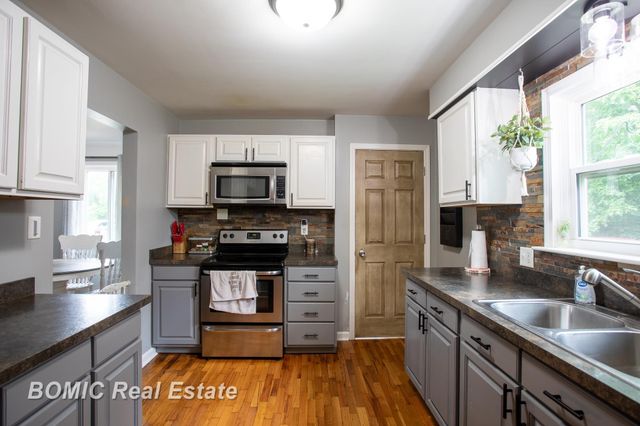 8510 N Genesee Road, Mount Morris, MI 48458