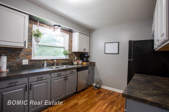8510 N Genesee Road, Mount Morris, MI 48458