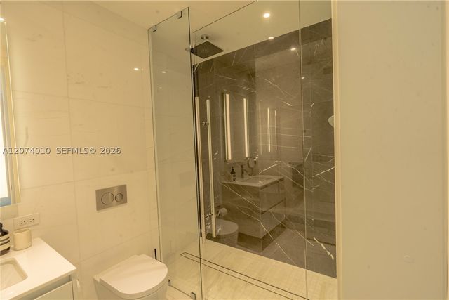 300 Biscayne Boulevard Way 3109W, Miami, FL 33131