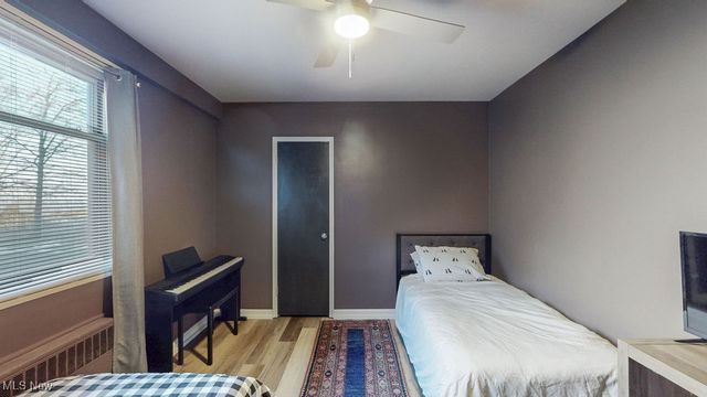 11820 Edgewater Drive 110, Lakewood, OH 44107