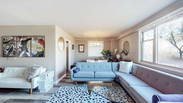 11820 Edgewater Drive 110, Lakewood, OH 44107