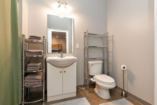 400 E Locust Street 308, Des Moines, IA 50309