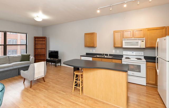 400 E Locust Street 308, Des Moines, IA 50309