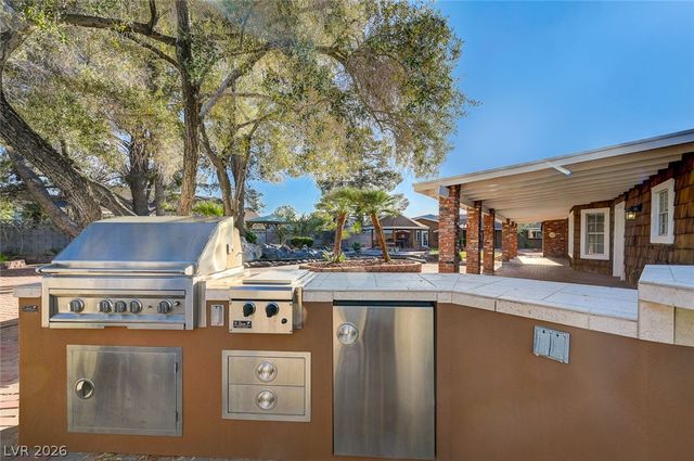 7145 Rogers Street, Las Vegas, NV 89118