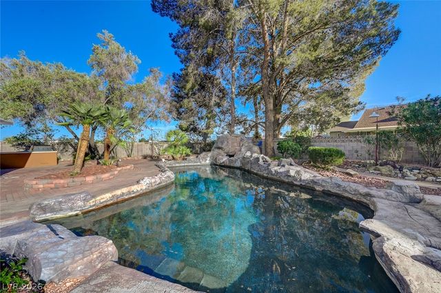 7145 Rogers Street, Las Vegas, NV 89118