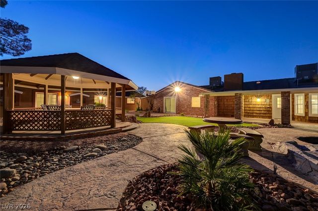 7145 Rogers Street, Las Vegas, NV 89118