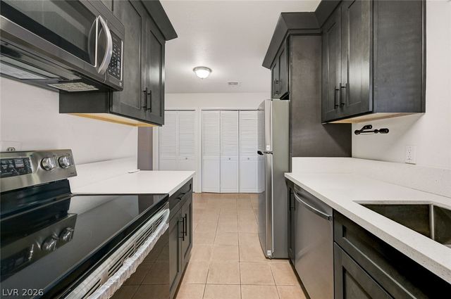 7145 Rogers Street, Las Vegas, NV 89118