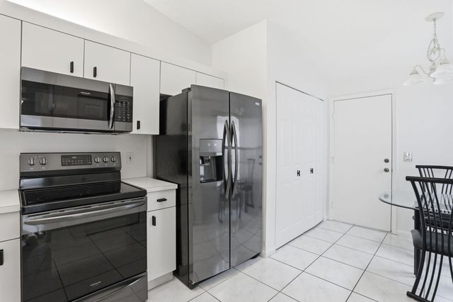 18 Sausalito Drive, Boynton Beach, FL 33436