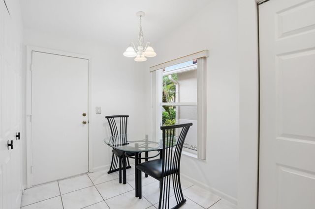 18 Sausalito Drive, Boynton Beach, FL 33436