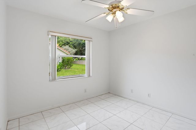 18 Sausalito Drive, Boynton Beach, FL 33436
