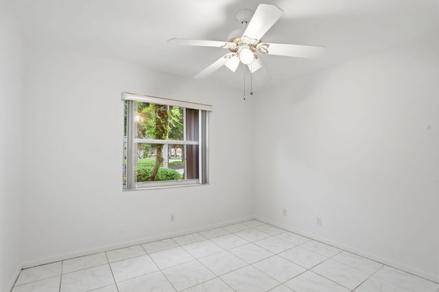 18 Sausalito Drive, Boynton Beach, FL 33436